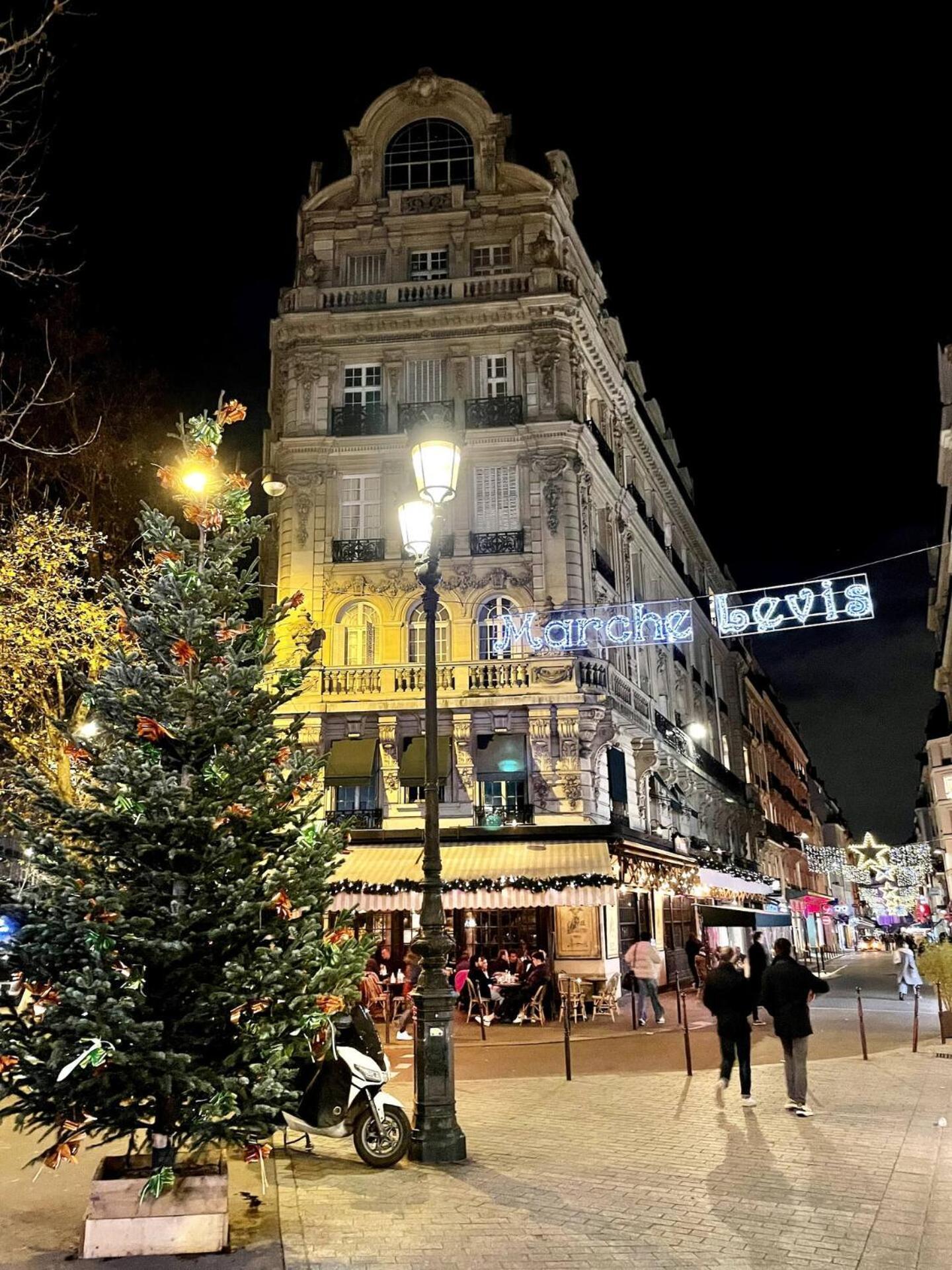 Cozy Parisian Paris